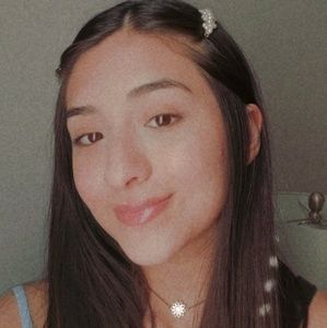 Meet your Posher, Alicia